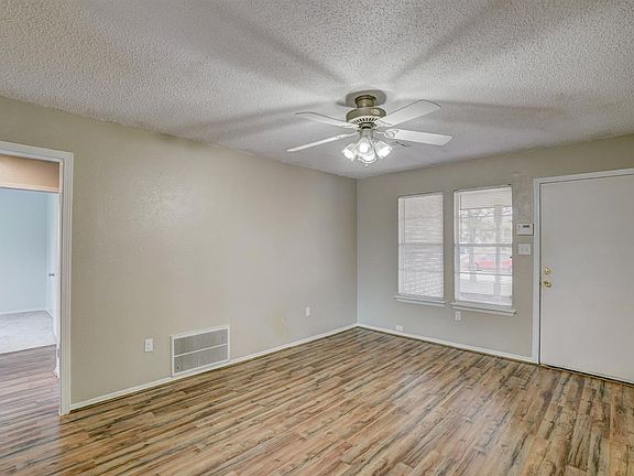 2nd image of 6123 SW Park Pl