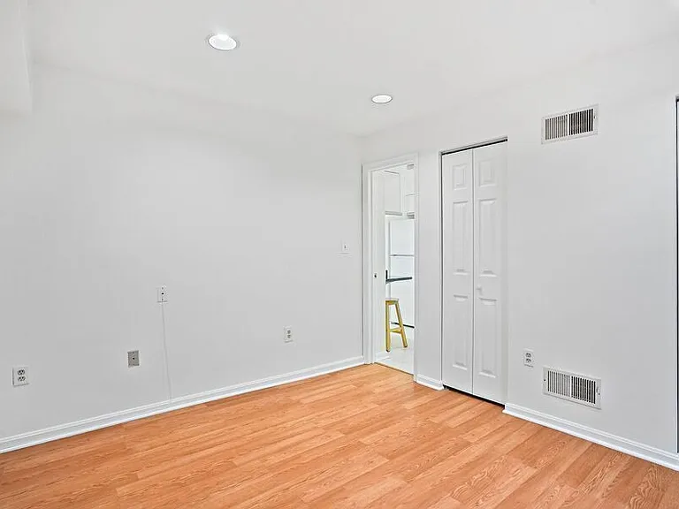 2641 Woodley Pl NW #BASEMENT — Photo 8