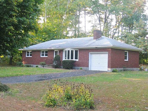 3rd image of 70 Woodwind Dr