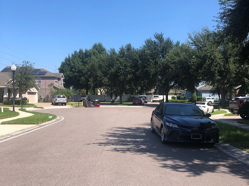 1st image of 2825 Roseglen Way