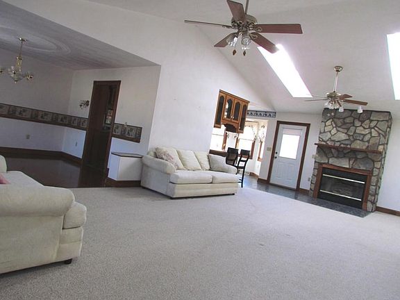 Great Room to Dining Room