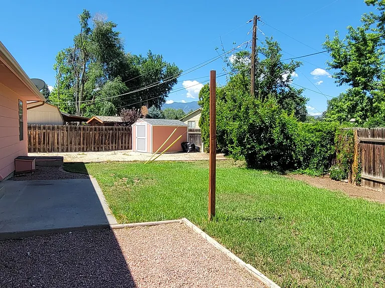 1003 Apple Ln — Photo 25