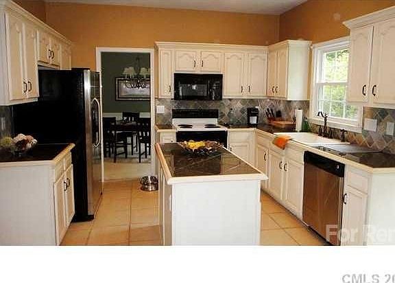 4th image of 8609 Walsham Dr
