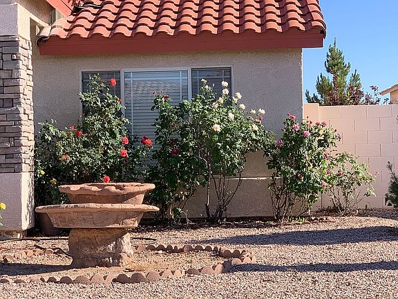2nd image of 1125 E Avenida Isabela