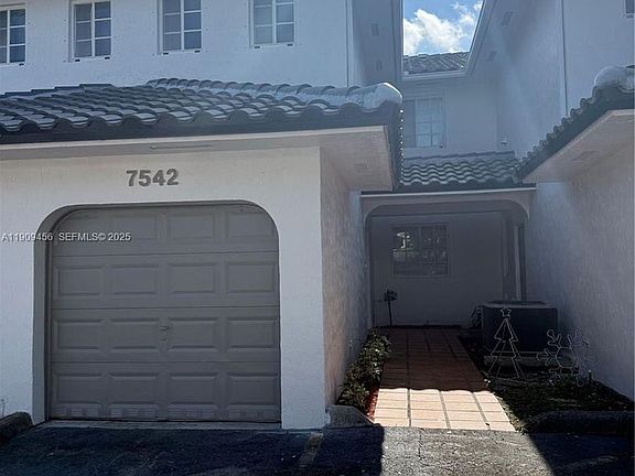 5th image of 7542 NW 175th St #7542