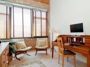 925 W Jackson Blvd, Chicago, IL 60607