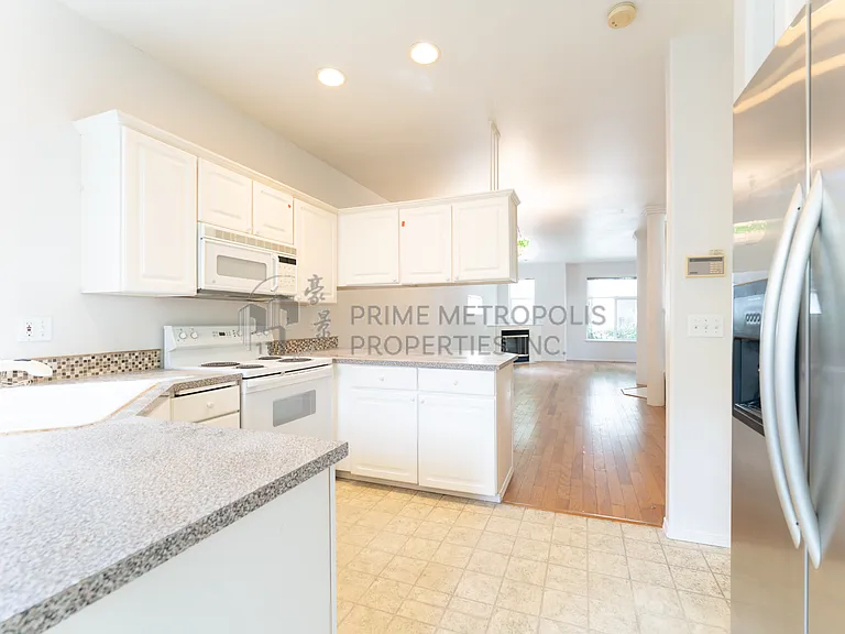 9808 NE 130th Pl #1 — Photo 8