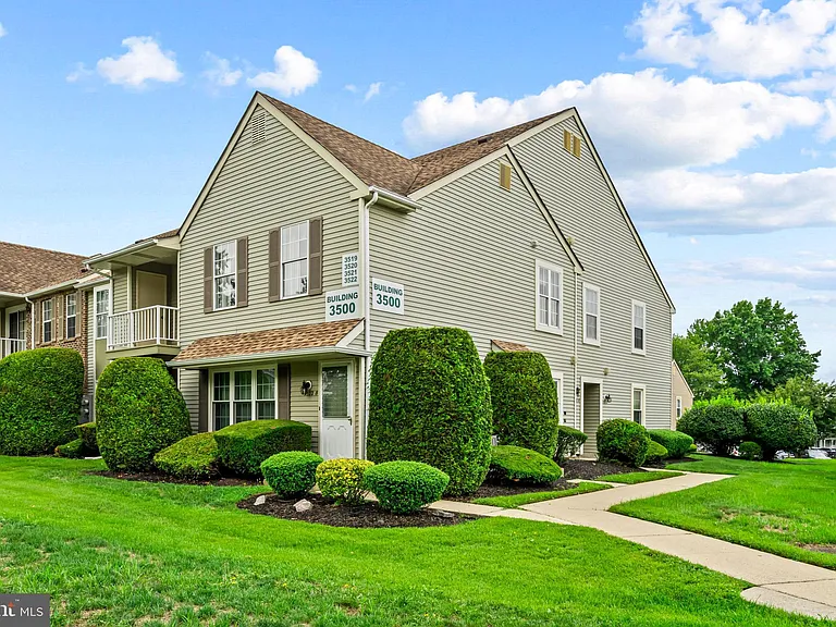 3520 Neils Ct #B — Photo 1