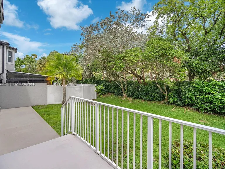 15961 NW 14th Rd — Photo 38