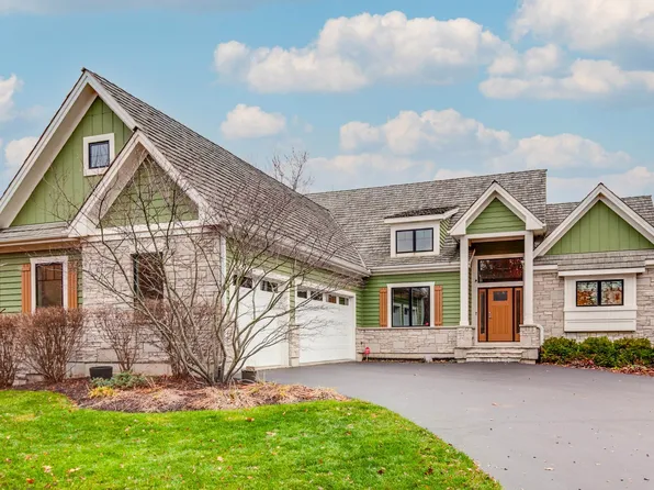 7298 Claridge Ct, Long Grove, IL 60060