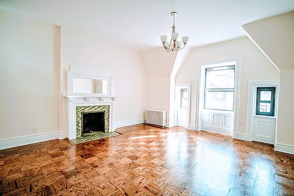 Rented by R New York | media 19