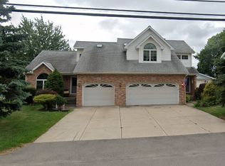 4231 Sowles Rd, Hamburg, NY 14075