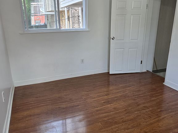 2nd image of 2865 N 27th St Floor 1