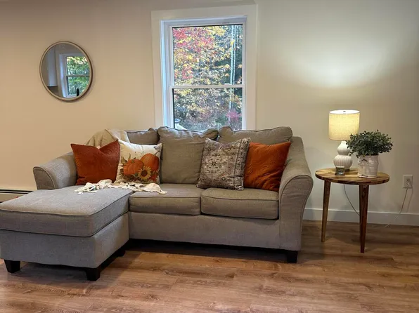 19 Estate Road, Naples, ME 04055