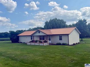 102 E Quail Run Ave, Carlisle, IN 47838
