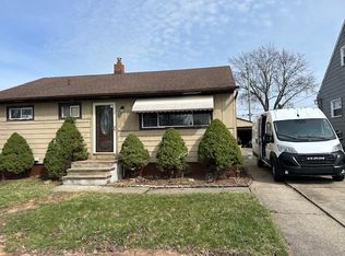 6461 Almont Dr, Brookpark, OH