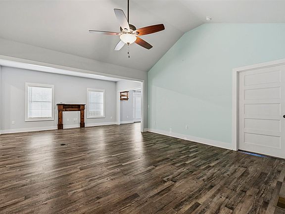5th image of 314 Oakridge Ln