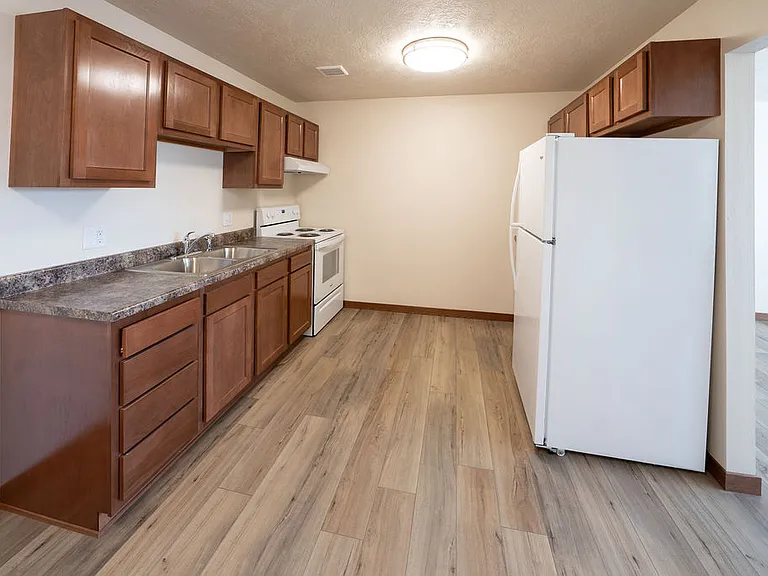3601 S West Ave #7 — Photo 2