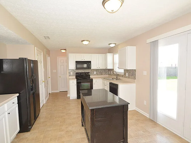 6917 Tree Top Ln — Photo 11