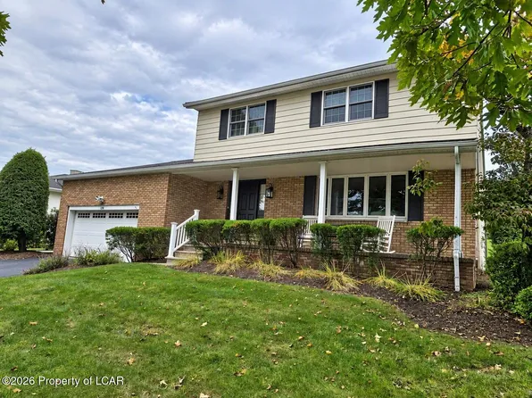 126 Kingswood Dr, Dallas, PA 18612