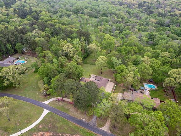 3rd image of 18843 Falls Creek Dr