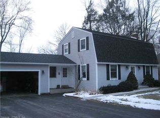 41 Metacomet Rd, Plainville, CT 06062