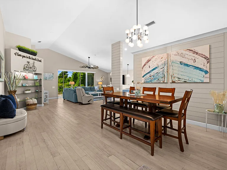 3370 Yonge Ave — Photo 16