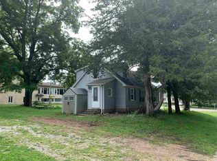 305 Iowa St, Denver, IA 50622
