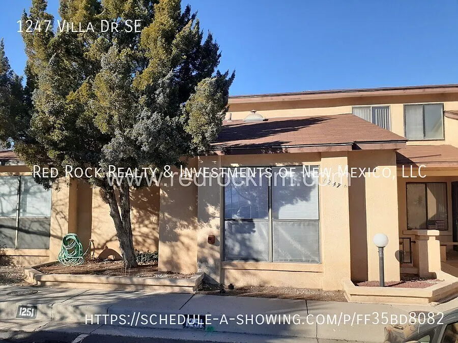 1247 Villa Dr SE