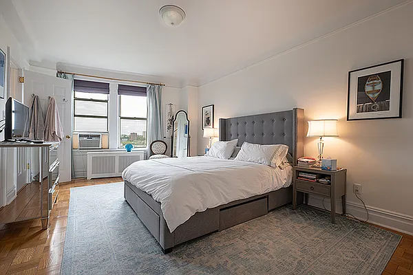 Rented by Rita S Citrin, LREB | media 33