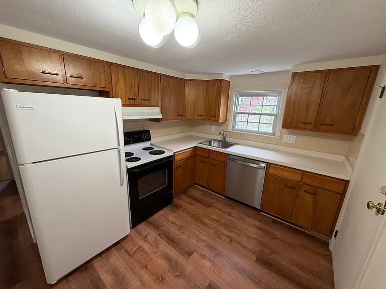 151 Leicester St #1B — Photo 2