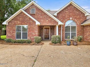 102 Canter Cv, Brandon, MS 39047