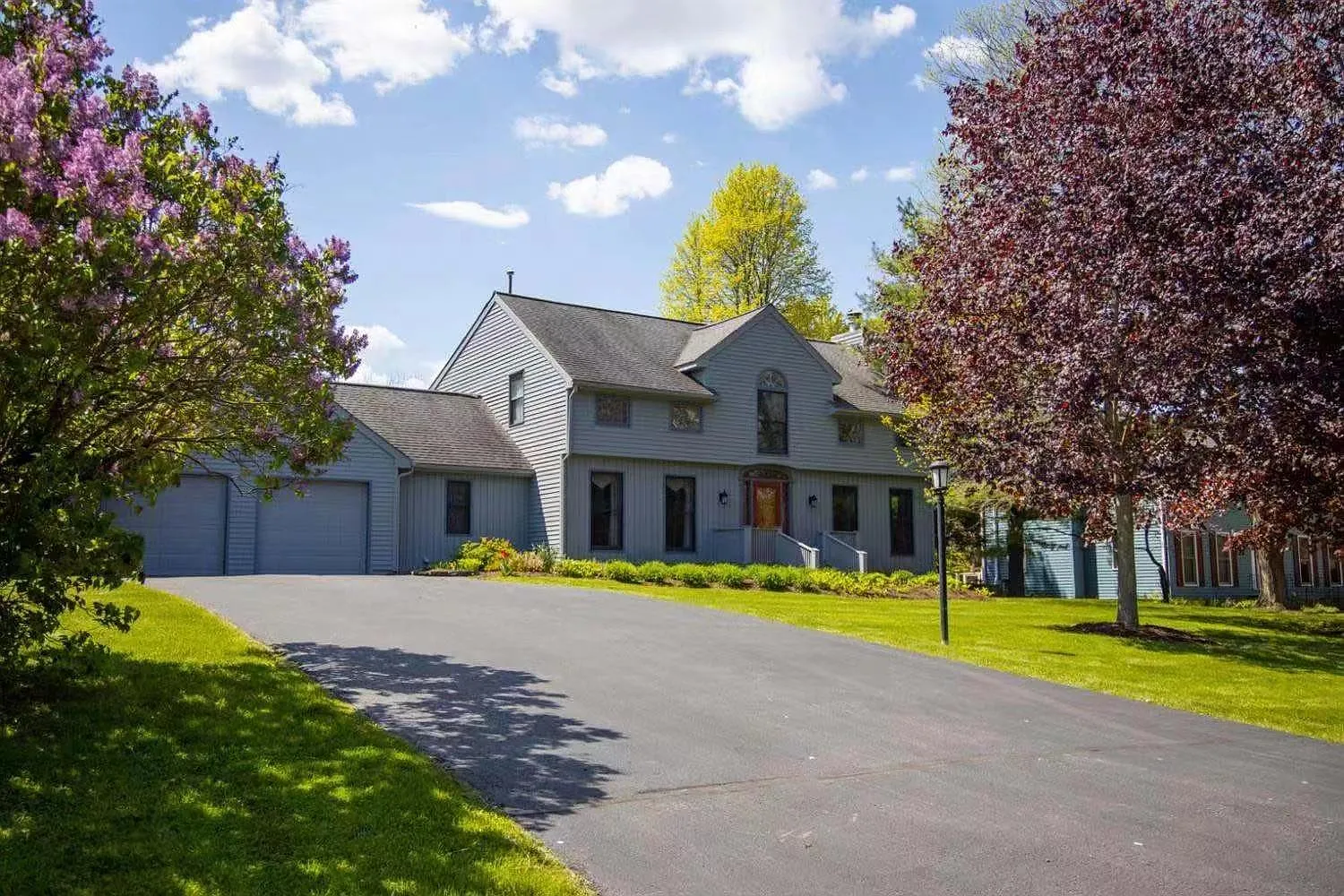 5 bed, 2.5 bath, 3680 sqft, $950 — Photo 1
