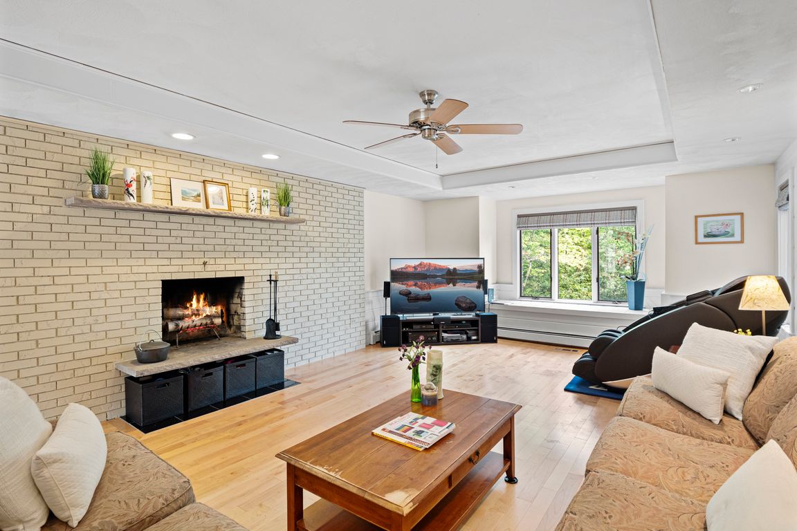 7 Orchard Crossing, Andover, MA 22