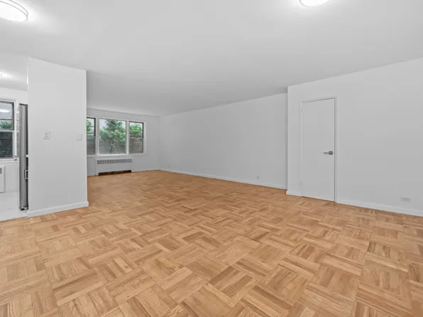 3720 Independence Avenue 1H image 2 of 8