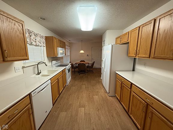 5th image of 1760 Grindstone Ct