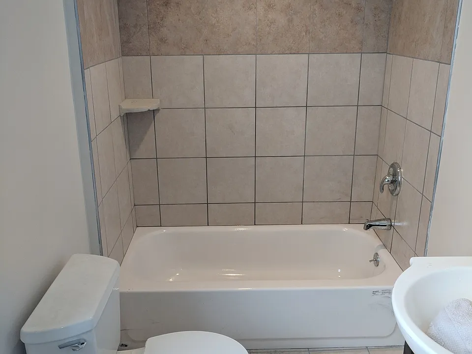 21 Bertus St #2
