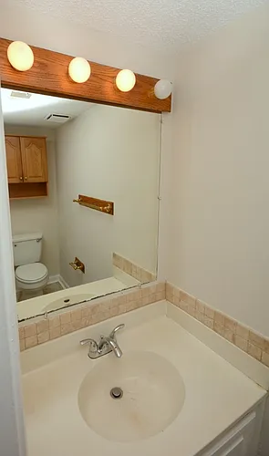 1217 Reardon Cir Photo 1
