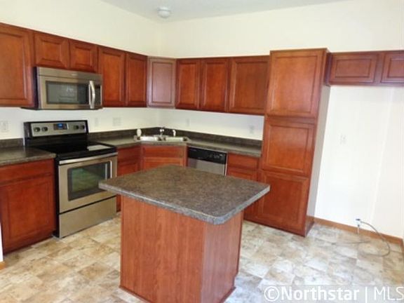 2nd image of 574 Lomianki Ln NE