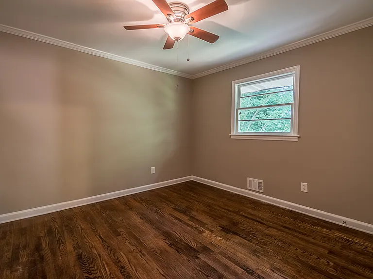 3149 Gay Dr — Photo 28