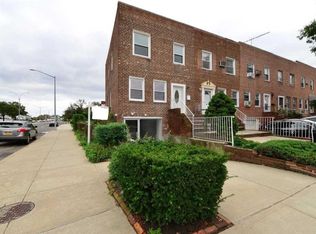 8001 249th St, Bellerose, NY 11426