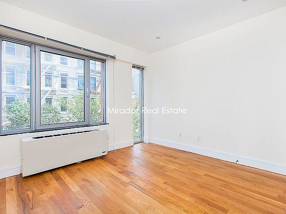 5th image of 636 E 11th St APT 5D