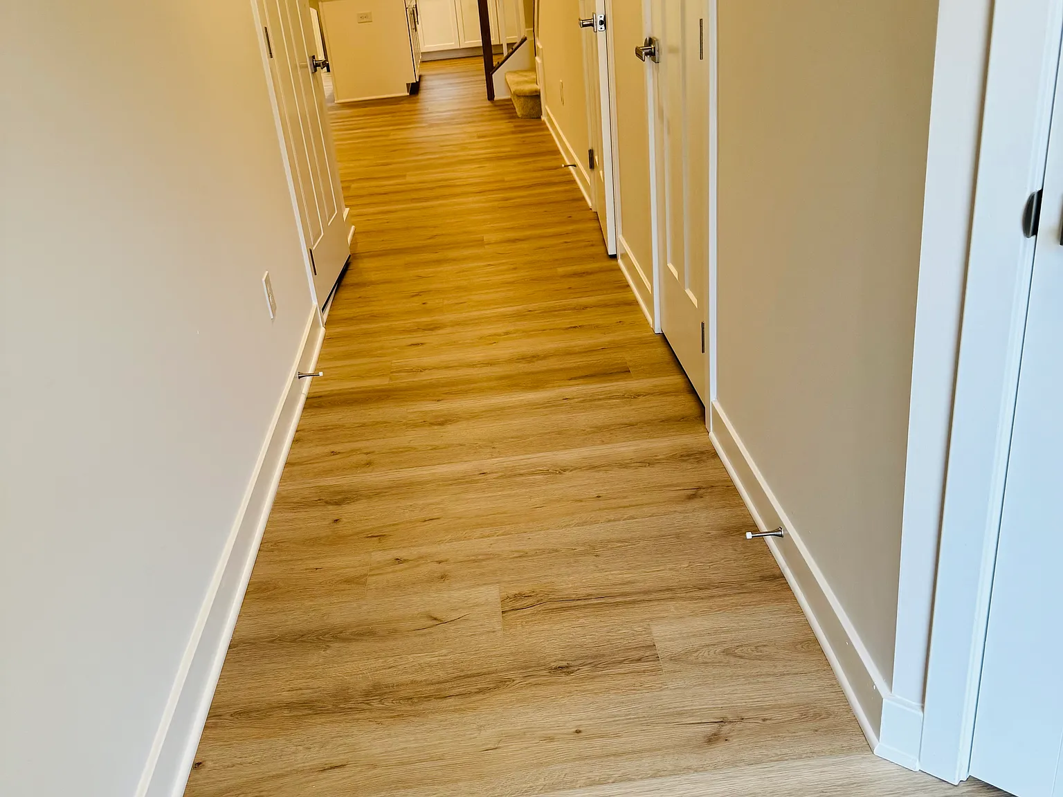 318 Lograto Ln — Photo 2