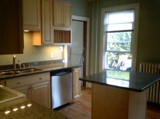 404 Spring St FL 1ST, Newport, RI 02840