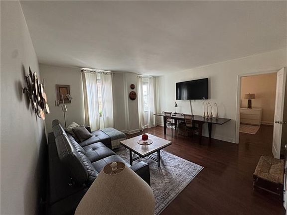 2nd image of 1205 Saint Charles Ave APT 509