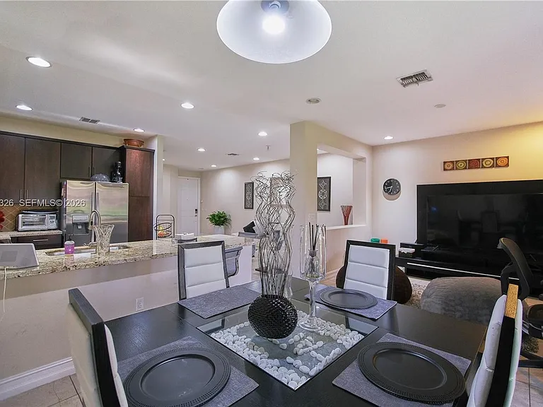 129 Riverwalk Cir E #129 — Photo 17
