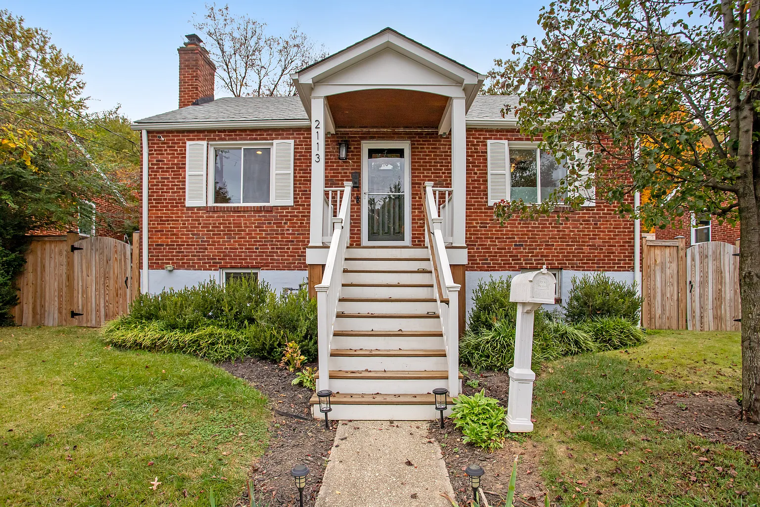 2113 S Quebec St photo 1