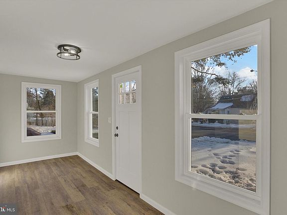 2nd image of 1125 Rana Villa Ave