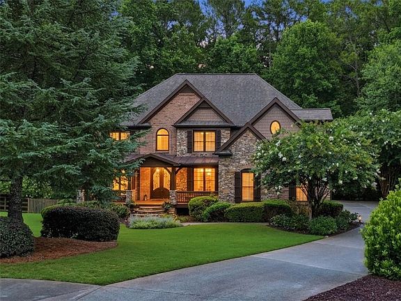 2nd image of 135 Laurel Ridge Dr