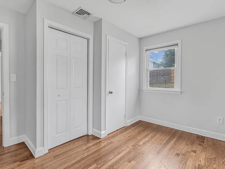 215 Bennett St — Photo 19